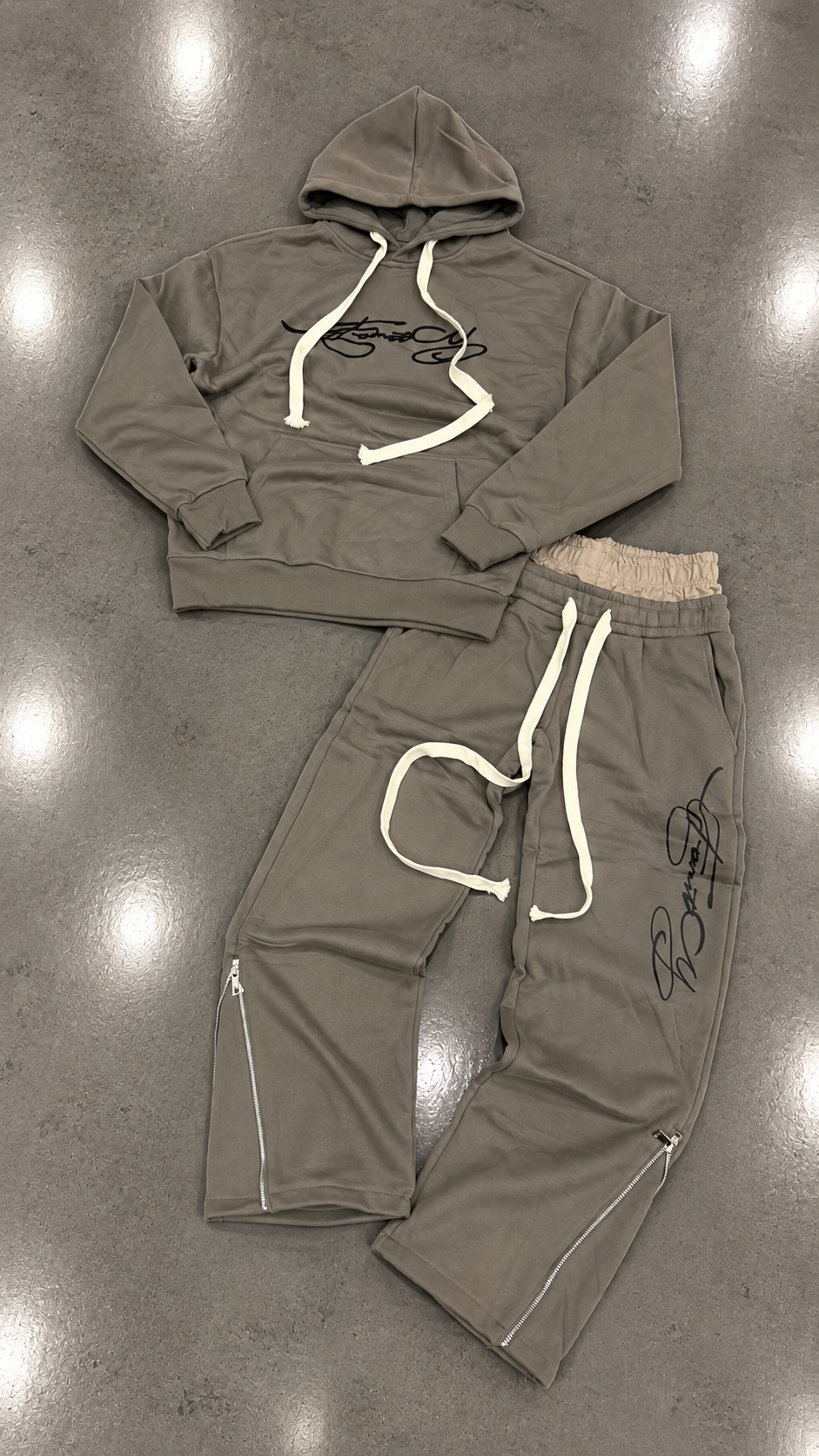 TRACKSUIT DOUBLE COMFY