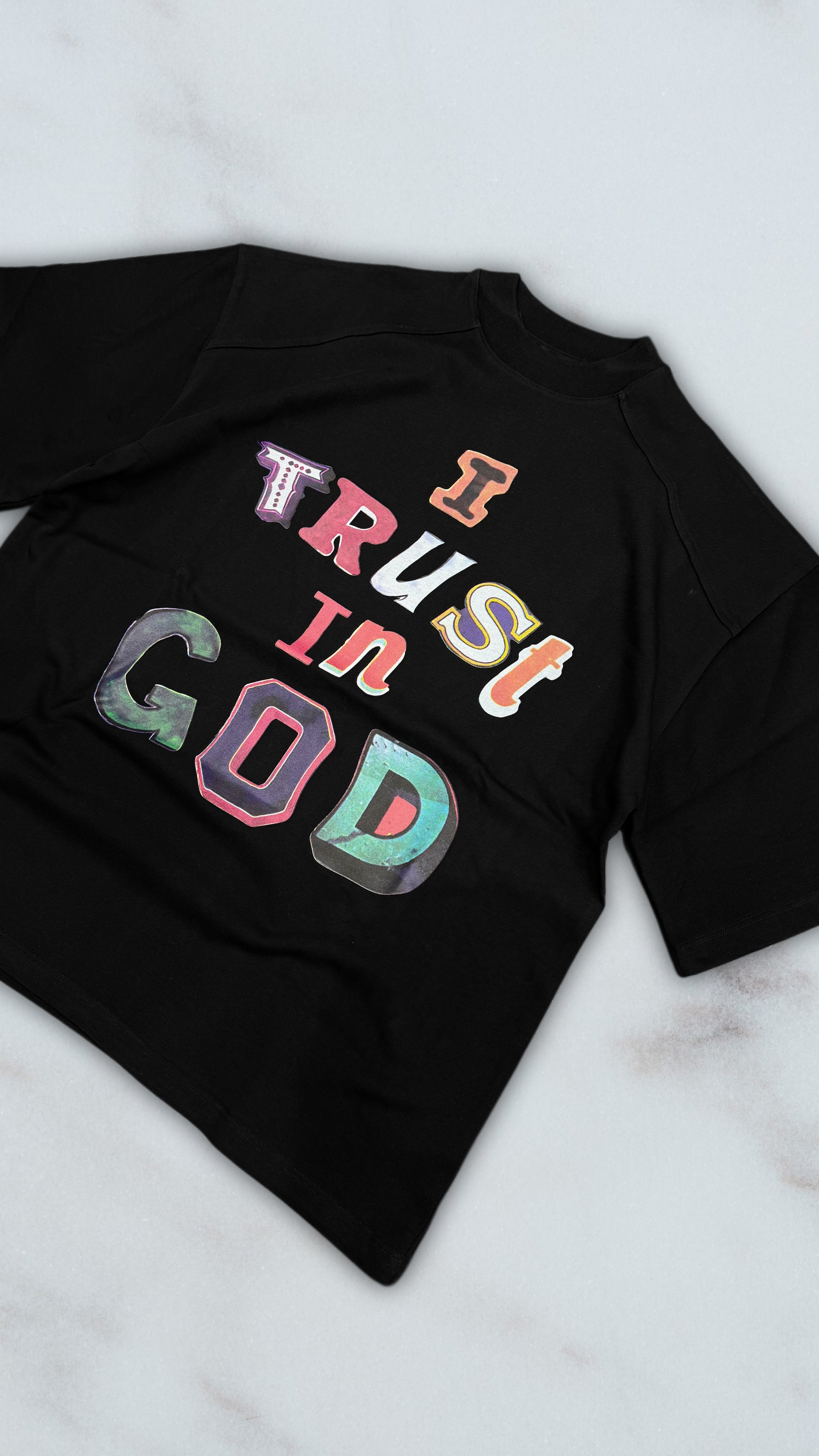 T SHIRT TRUST BLACK