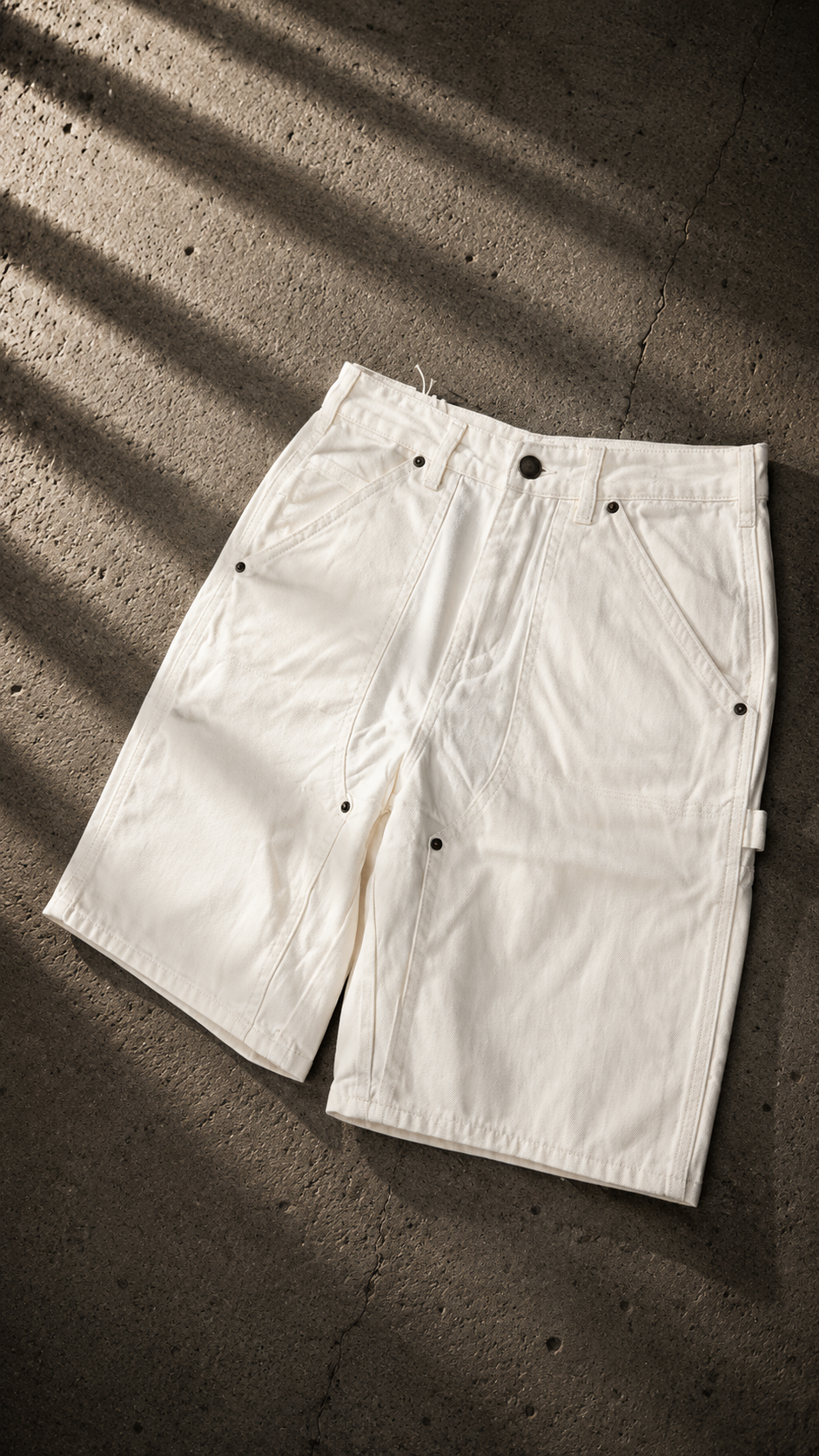 BERMUDA CARPENTER WHITE