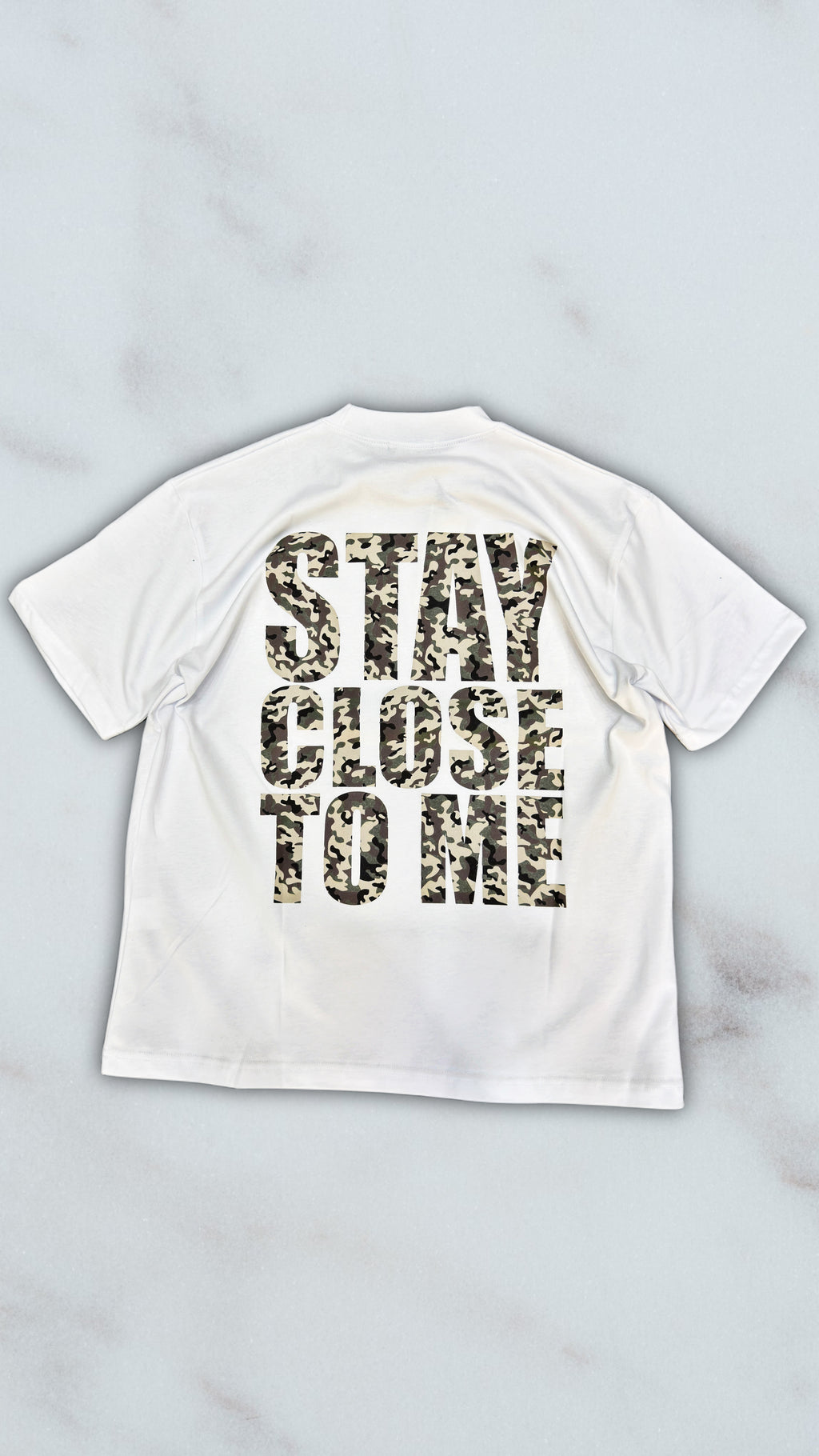 T SHIRT CLOSE