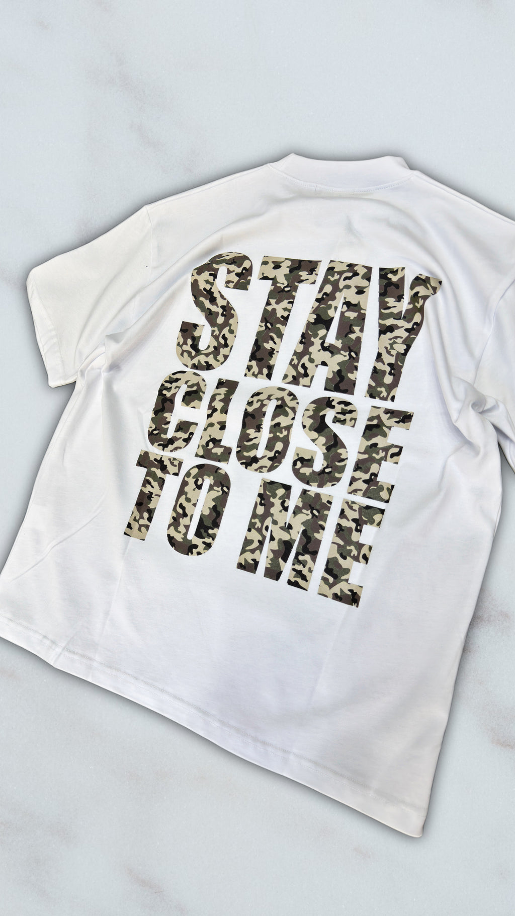 T SHIRT CLOSE