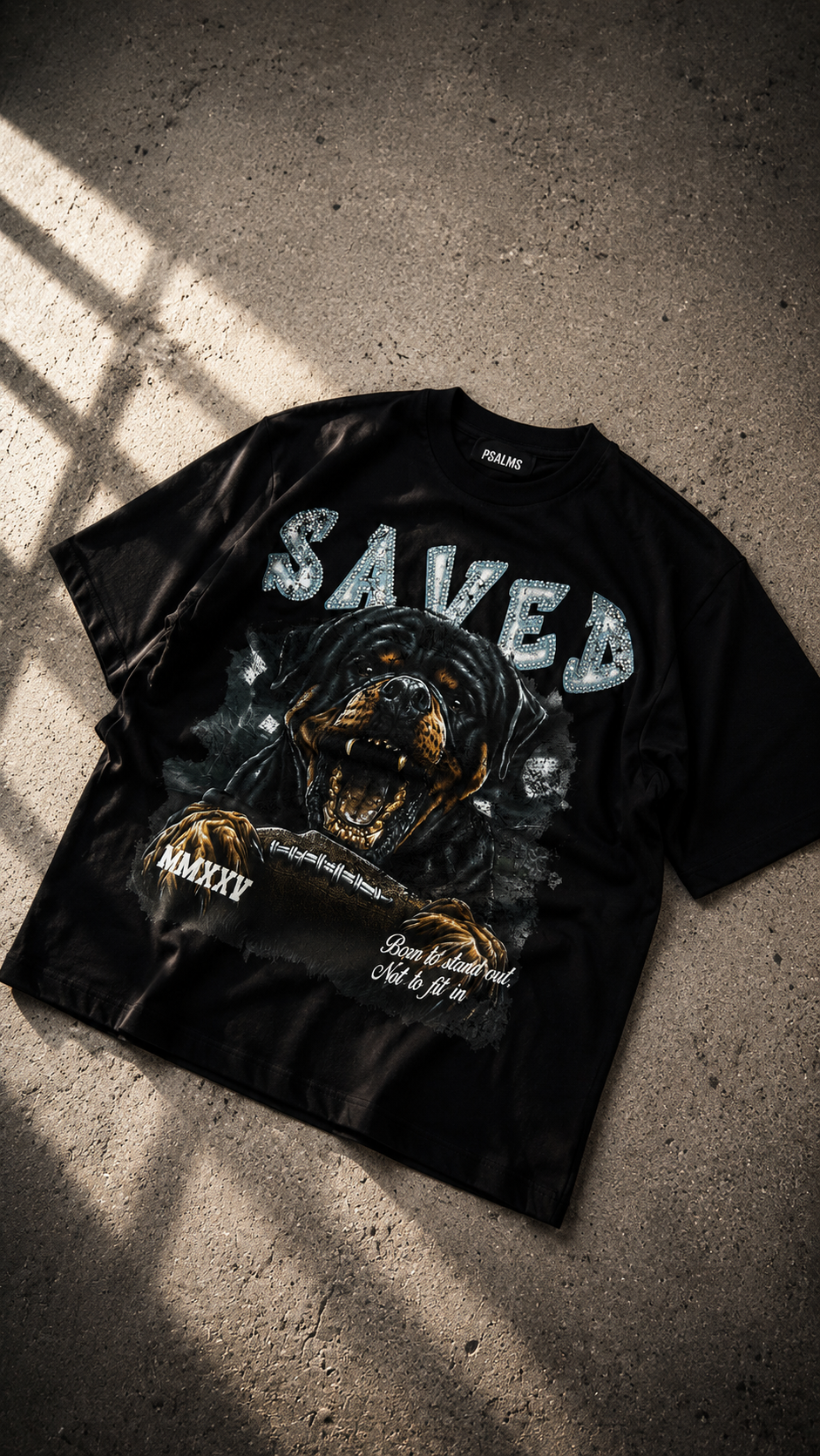 T SHIRT SAVED BLACK