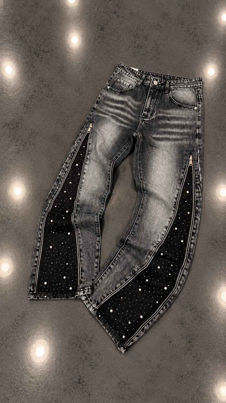 FLARE ZIP DIAMOND