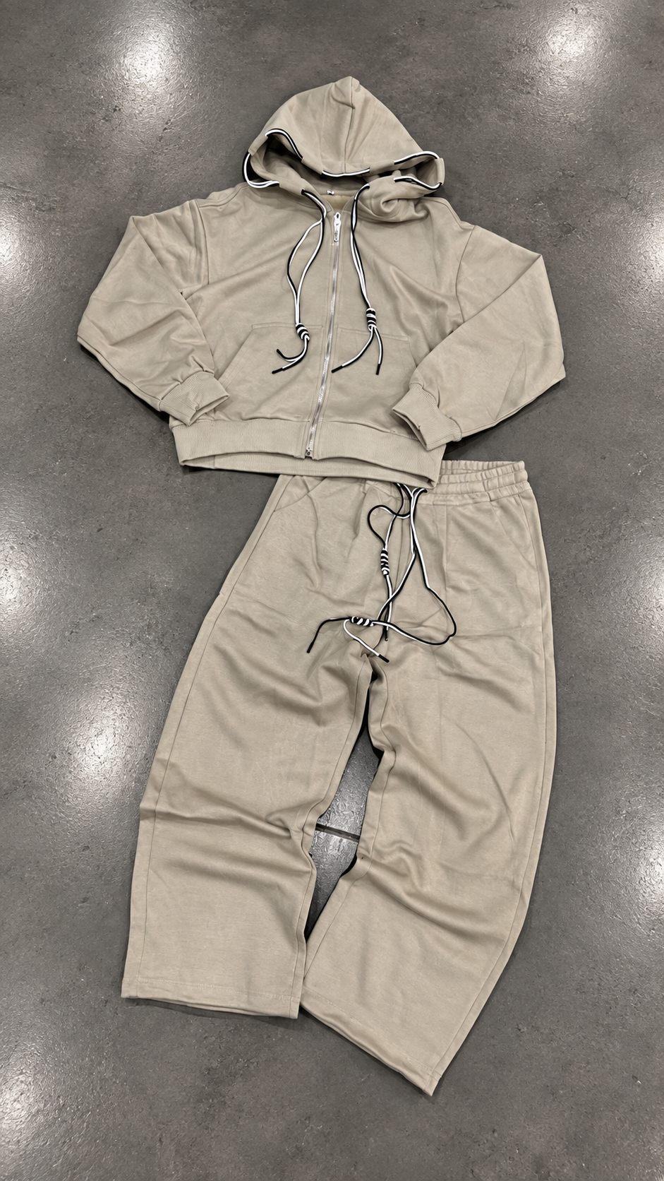 TRACKSUIT LACES